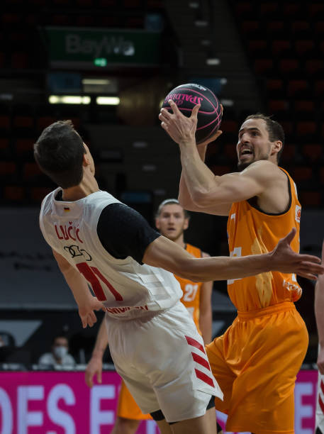 中场失控 中场失控