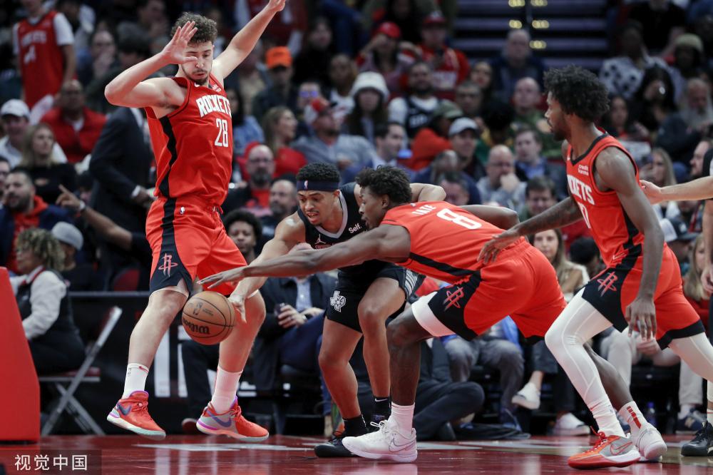 他们不仅在 他们不仅在