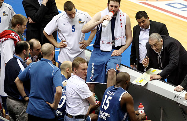 也是对整个 也是对整个